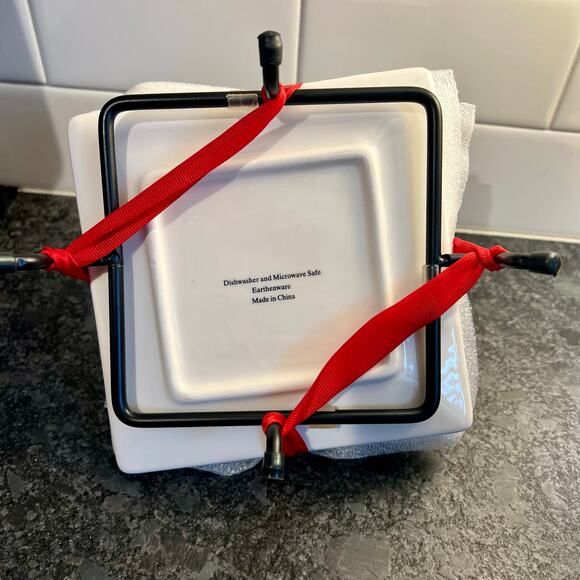 Set of 4 Holiday Snowman Dessert Plates with Holder NWT - Picture 4 of 5